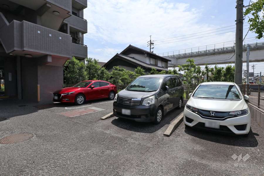 敷地内駐車場（屋外平面式）