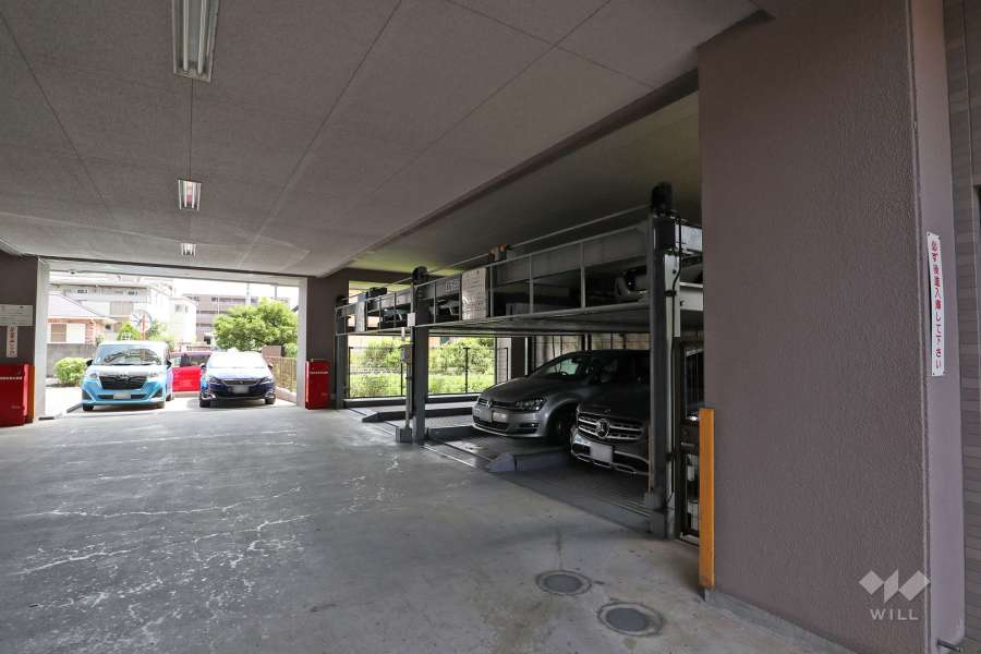 敷地内駐車場（屋内機械式）