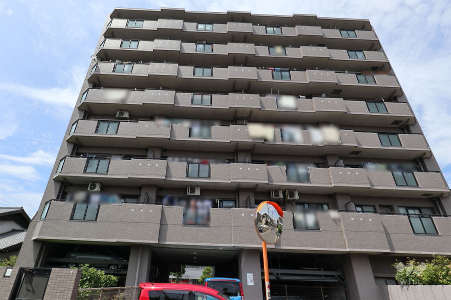 サンマンションアトレ長久手の外観（南側から）