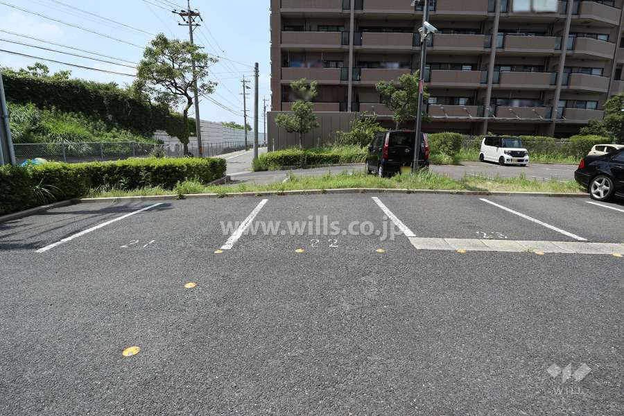 敷地内駐車場（屋外平面式）