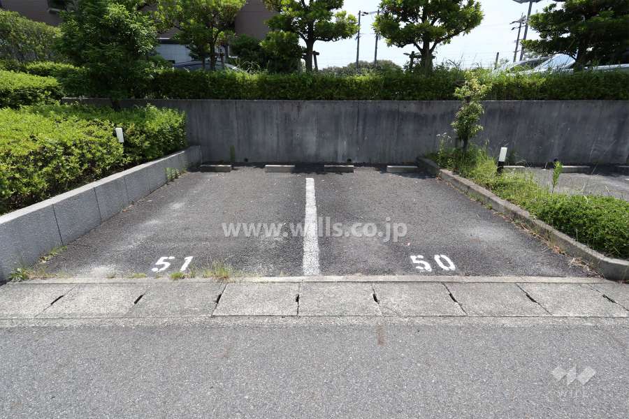 敷地内駐車場（屋外平面式）