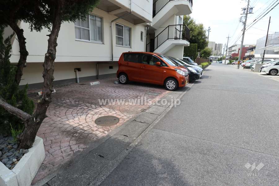 敷地内駐車場（屋外平面式）