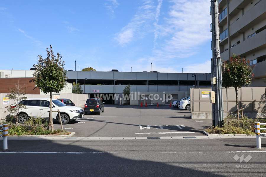 駐車場の出入り口