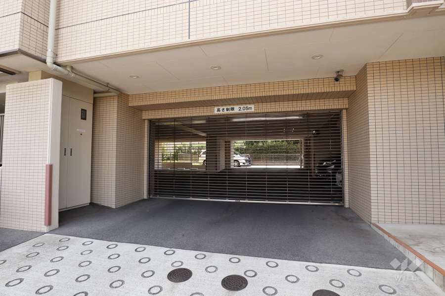 駐車場出入り口（リングシャッター付き）