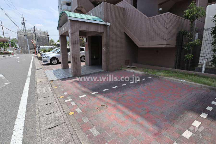 敷地内駐車場（屋外平面式）