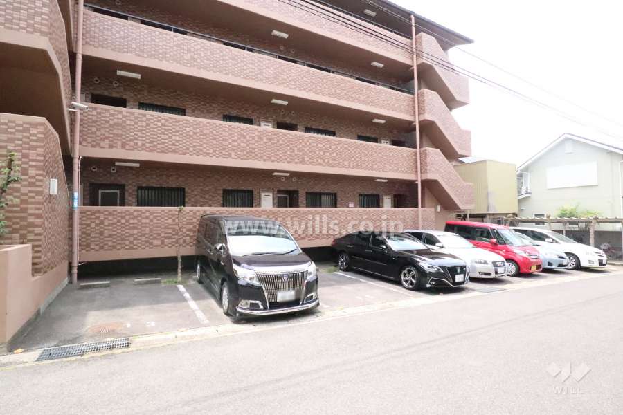 敷地内駐車場（屋外平面式）