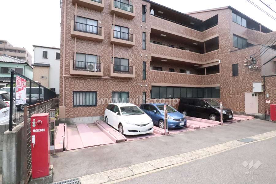 敷地内駐車場（屋外平面式）