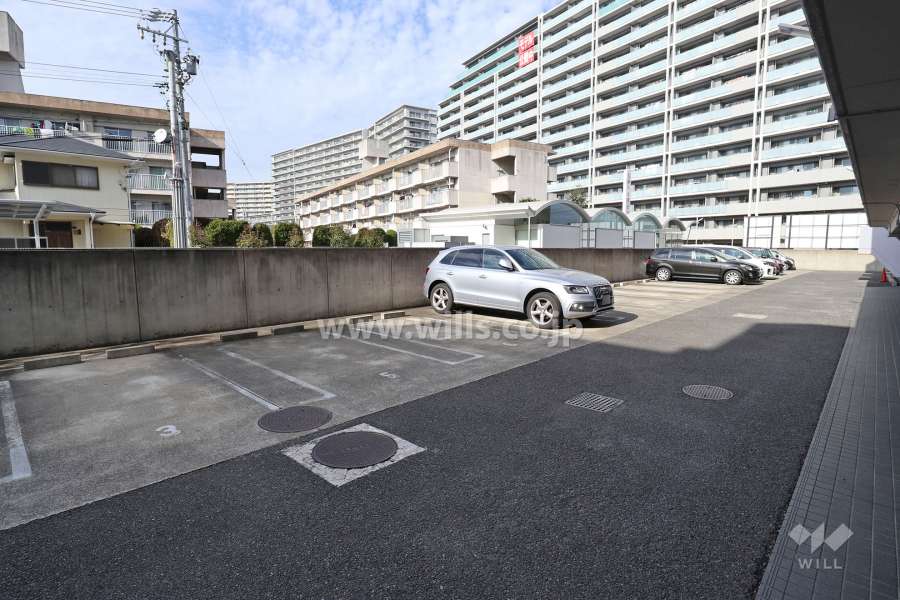 敷地内駐車場（屋外平面式）