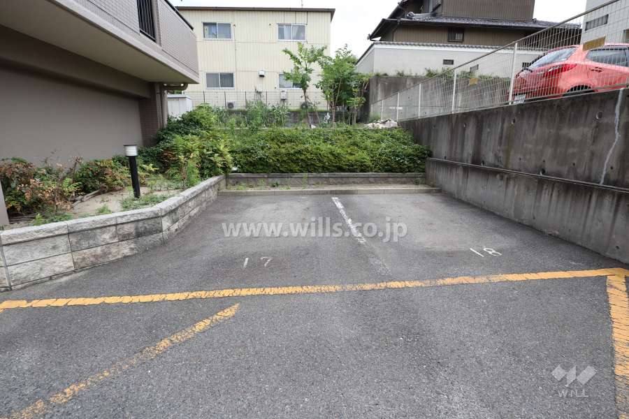 敷地内駐車場（屋外平面式）