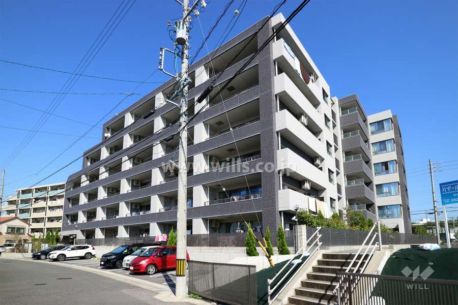 ロフティ長久手サウスヒルズの外観（南西側から）