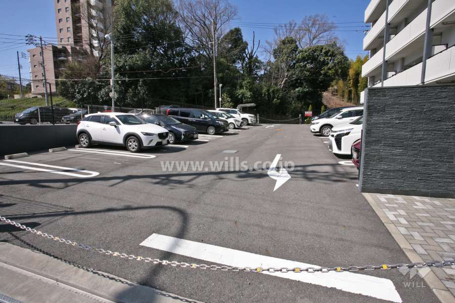 駐車場出入口（ロボットゲート付き）