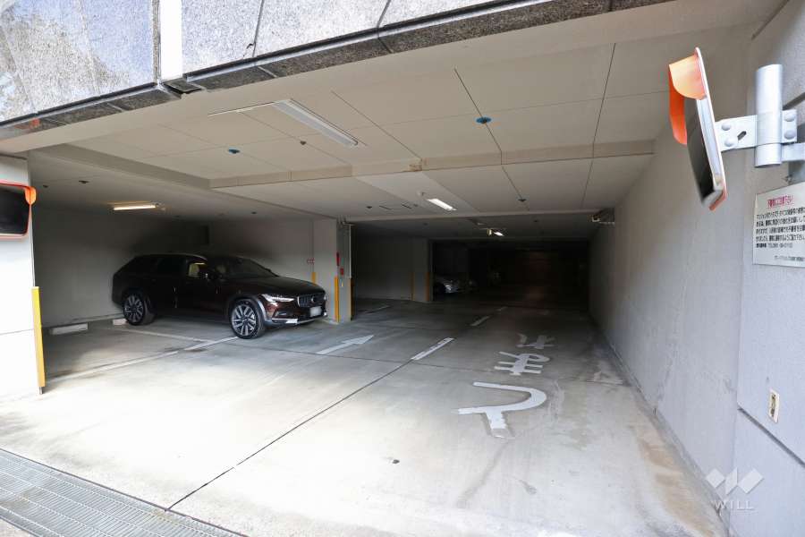 敷地内駐車場（屋内平面式）