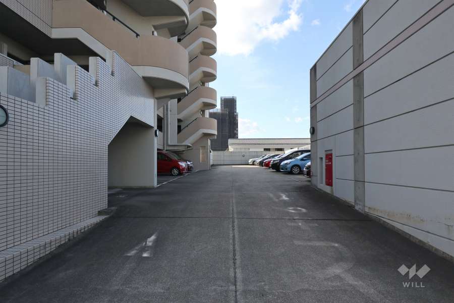 敷地内駐車場（屋外平面式）