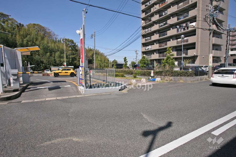 敷地南側の前面道路