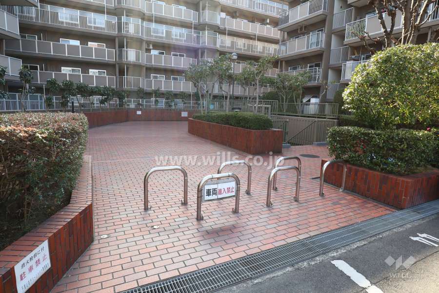 敷地内の植栽スペース