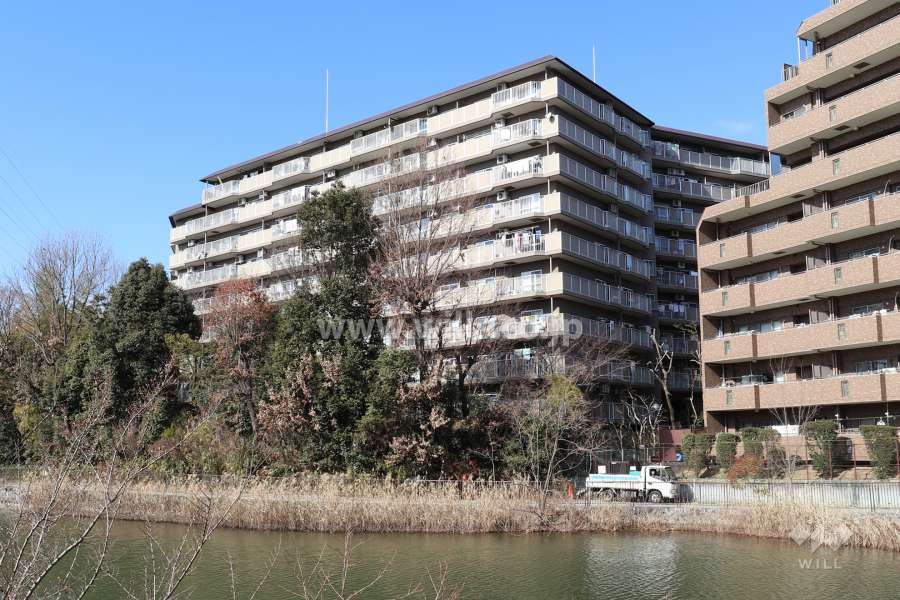 千里山田グリーンハイツ2号棟の外観（南東側から）
