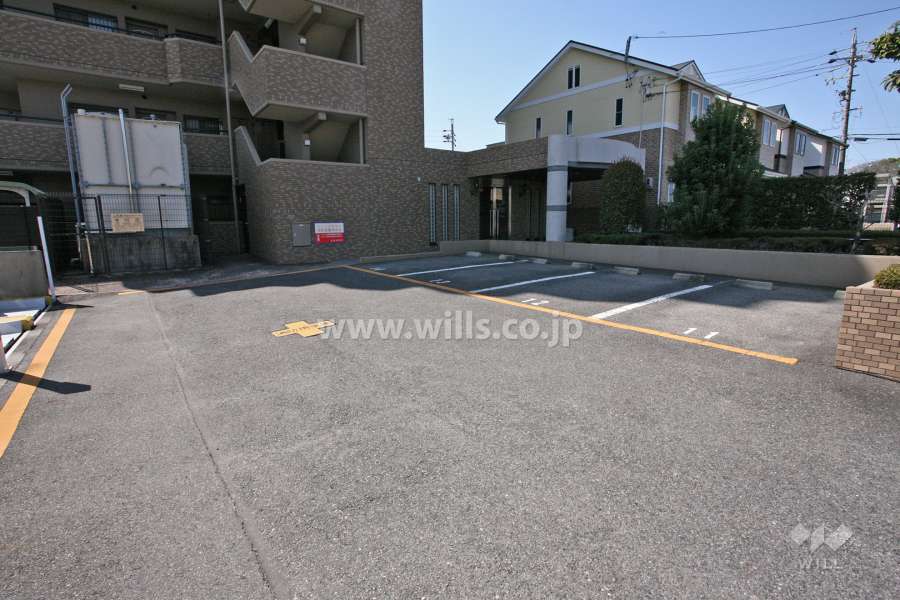 敷地内駐車場（屋外平面式）