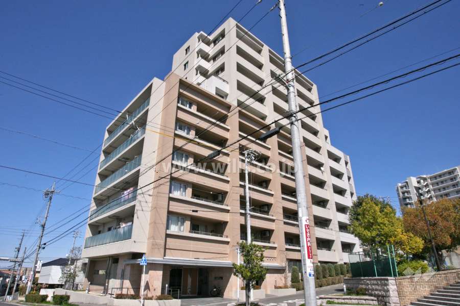 プラウド日進の外観(南西側から)