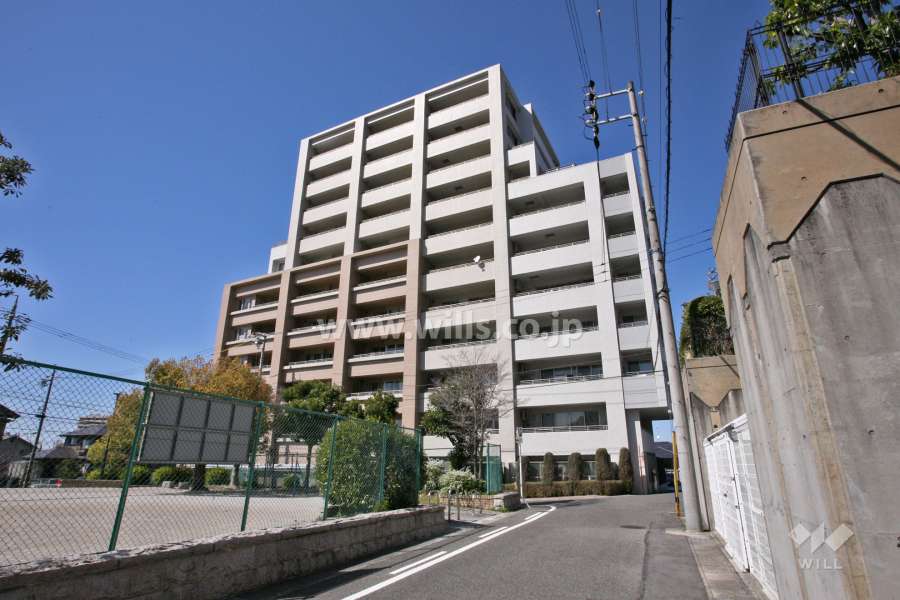 プラウド日進の外観(南側から)