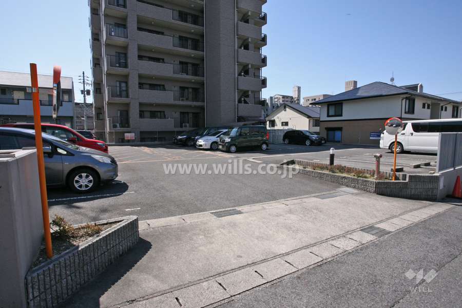 敷地内駐車場（屋外平面式）