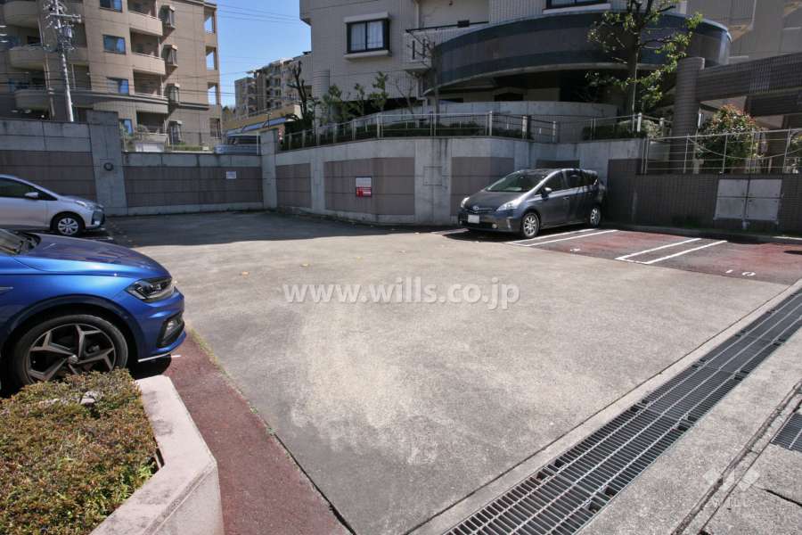 敷地内駐車場(屋外平面式)