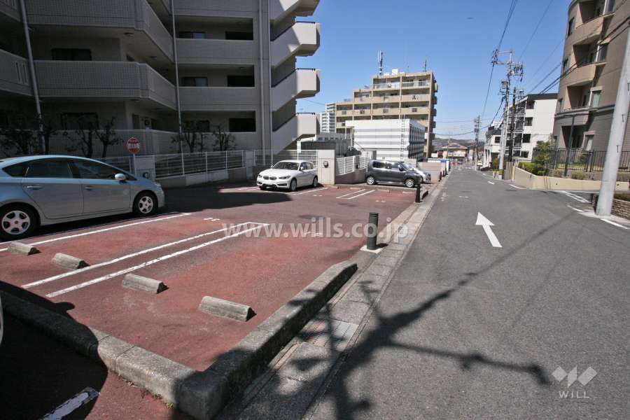 敷地内駐車場(屋外平面式)