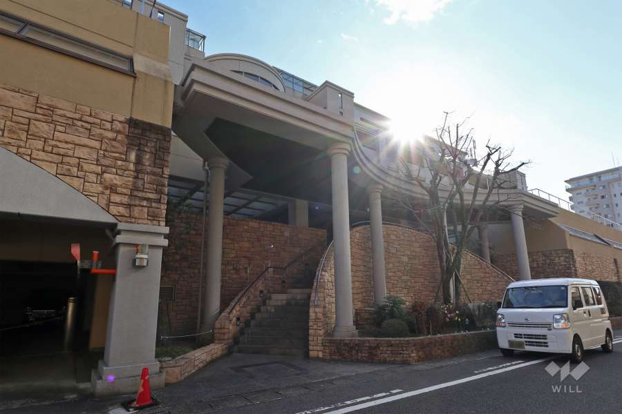 エントランスアプローチ（南側）