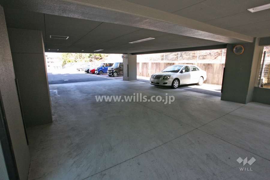 敷地内駐車場（屋外平面式）