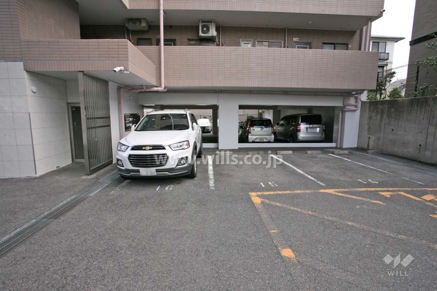 敷地内駐車場(屋外・屋内平面式)