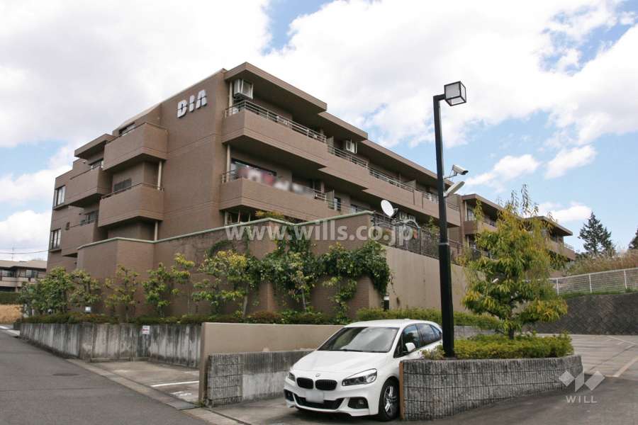 ダイアパレス日進東山の外観(南西側から)