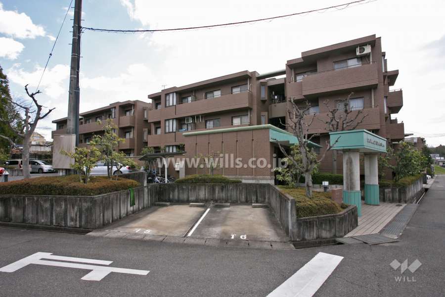 ダイアパレス日進東山の外観(北側から)