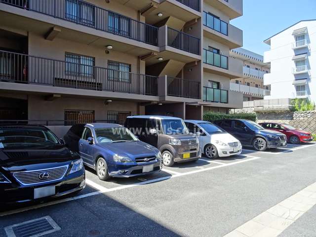敷地内駐車場（屋外平面式）
