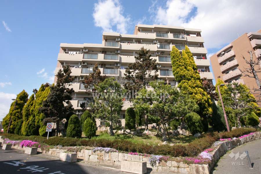 日進香久山杜の街101号棟の外観(南側から)
