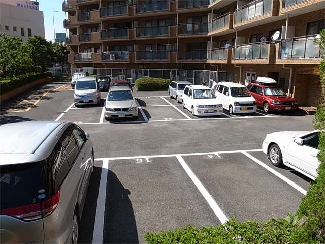 敷地内駐車場（屋外平面式）