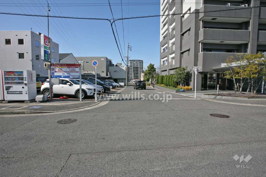 敷地西側前面道路