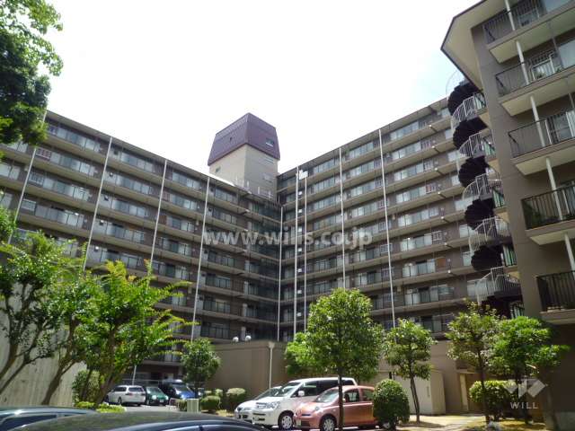 ローレルハイツ千里3号棟の外観（北西側から）