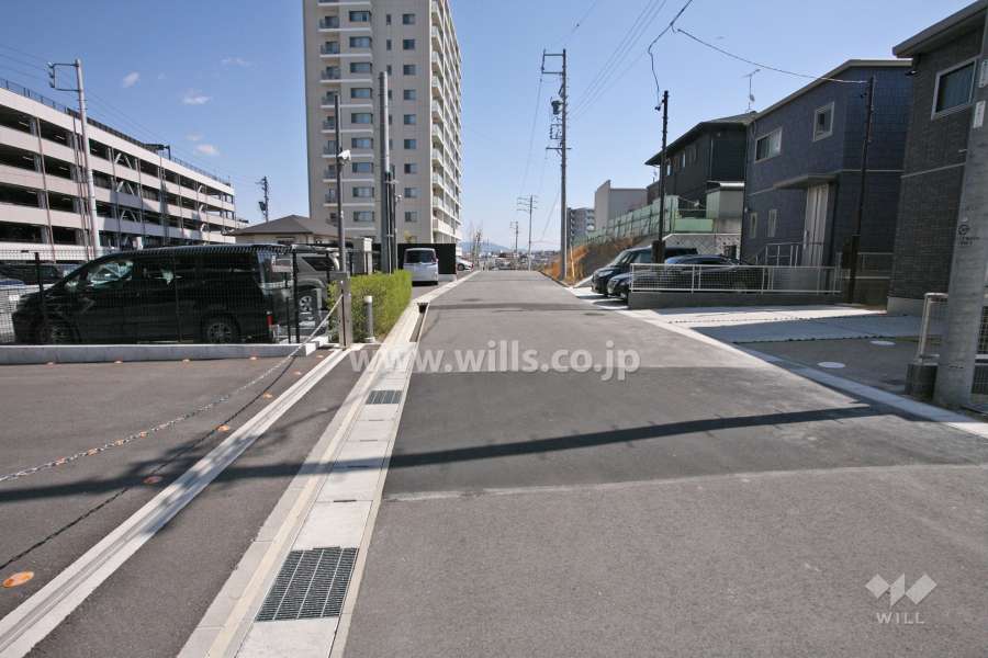 敷地南東側の前面道路