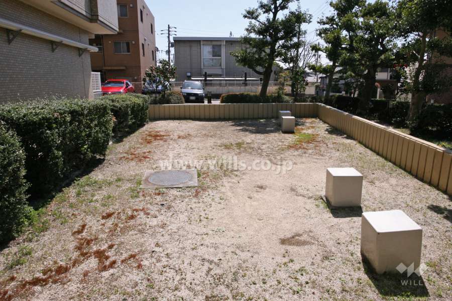 敷地内の広場