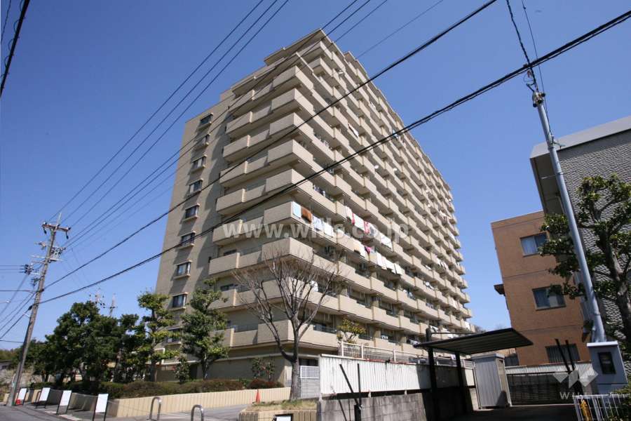 エスポア日進の外観（南西側から）