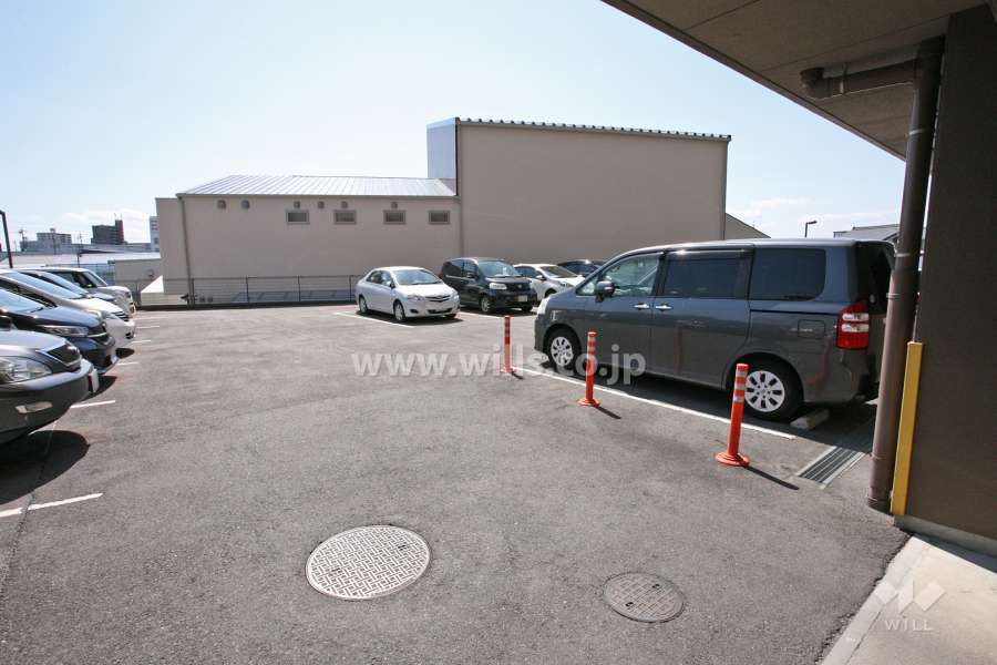 敷地内駐車場（屋外平面式）