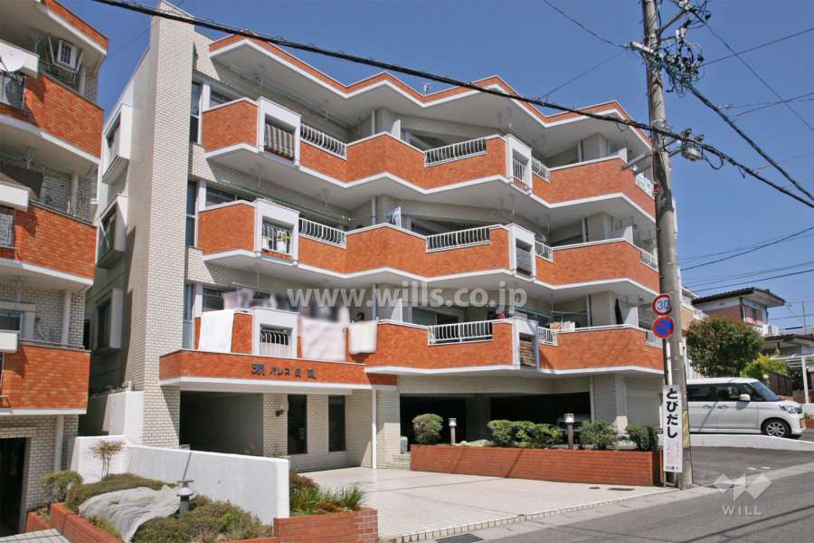 パレス日進の外観