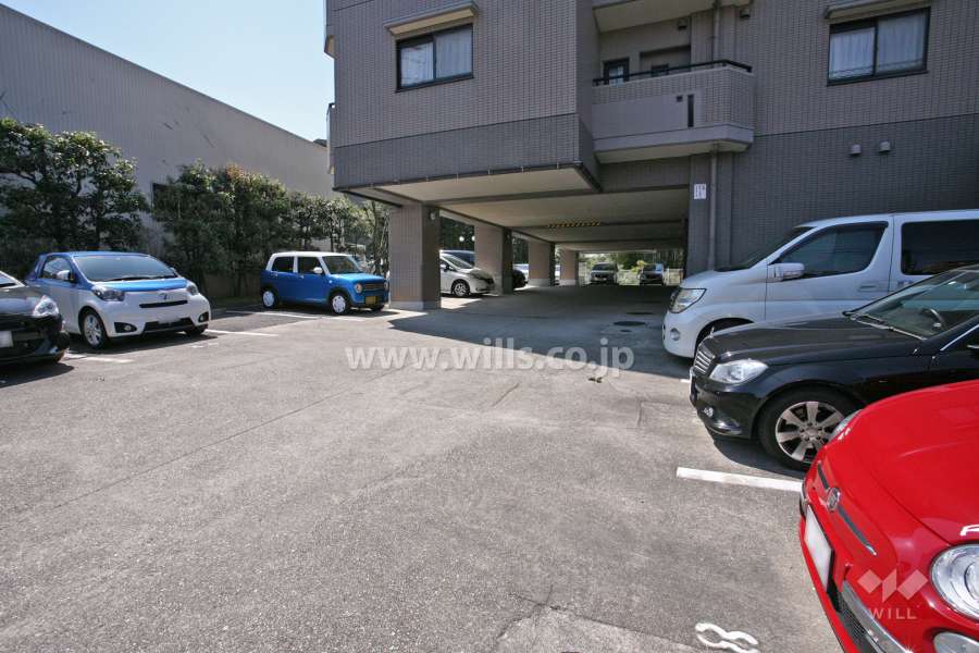 敷地内駐車場（屋外平面式）
