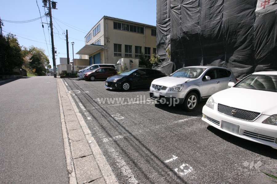 敷地内駐車場（屋外平面式）