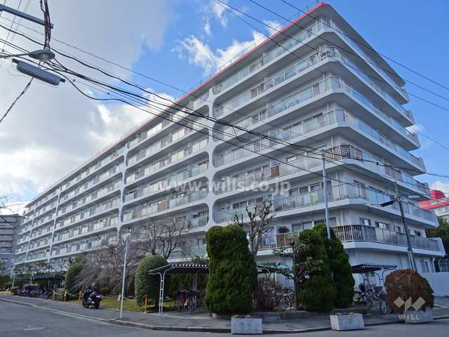 ルネ千里丘3号棟の外観（東側から）