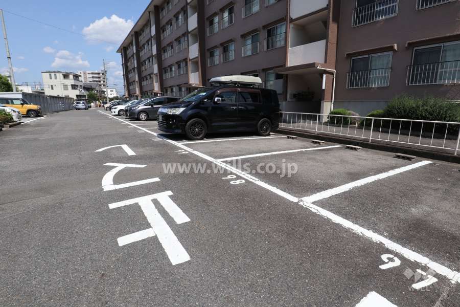 敷地内駐車場（屋外平面式）