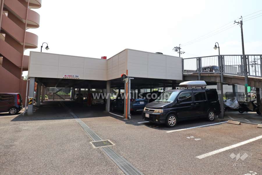 敷地内駐車場（平面自走式）