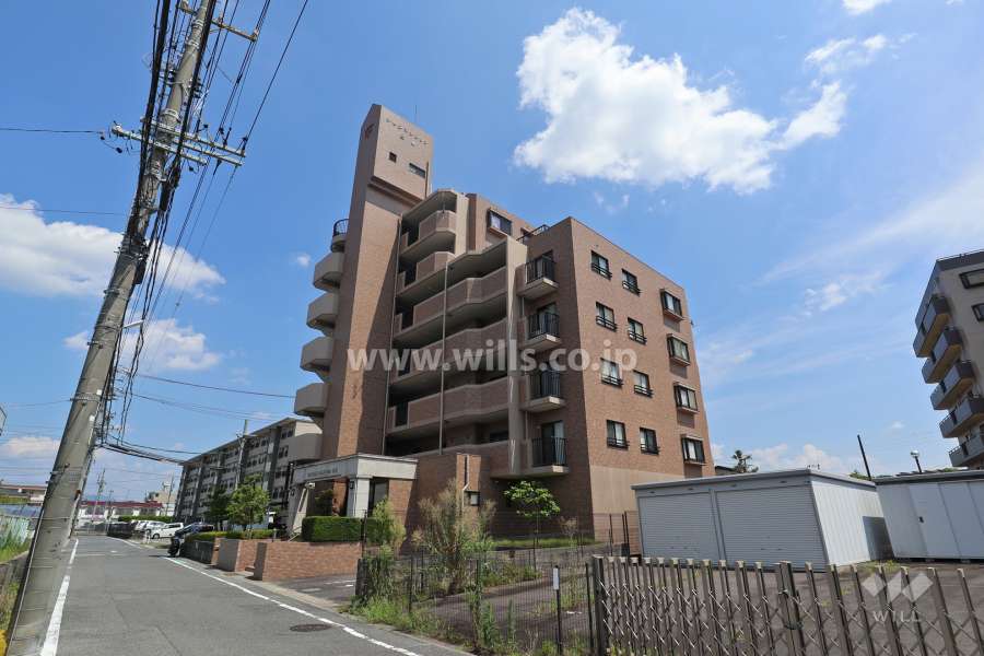 チサンマンション三郷の外観（北西側から）