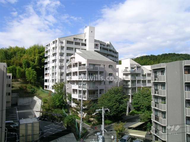 東急ドエルアルス緑地公園の全景