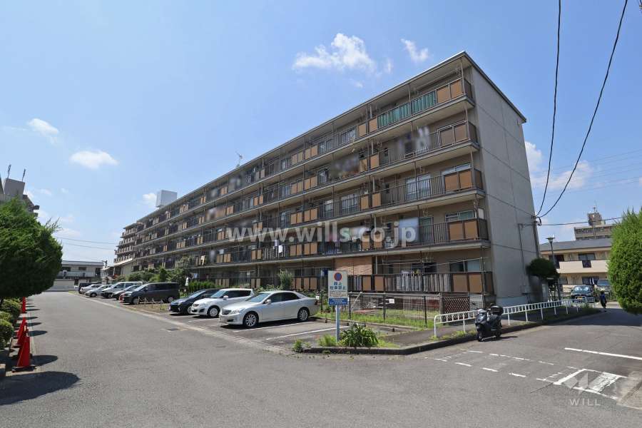 パビリオン百合ヶ丘A棟の外観（南東側から）