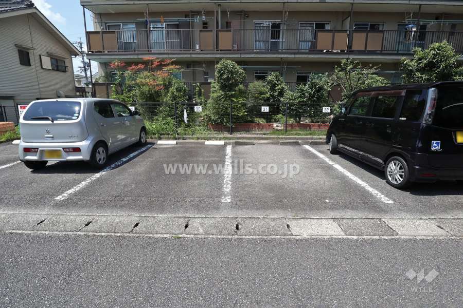 敷地内駐車場（屋外平面式）
